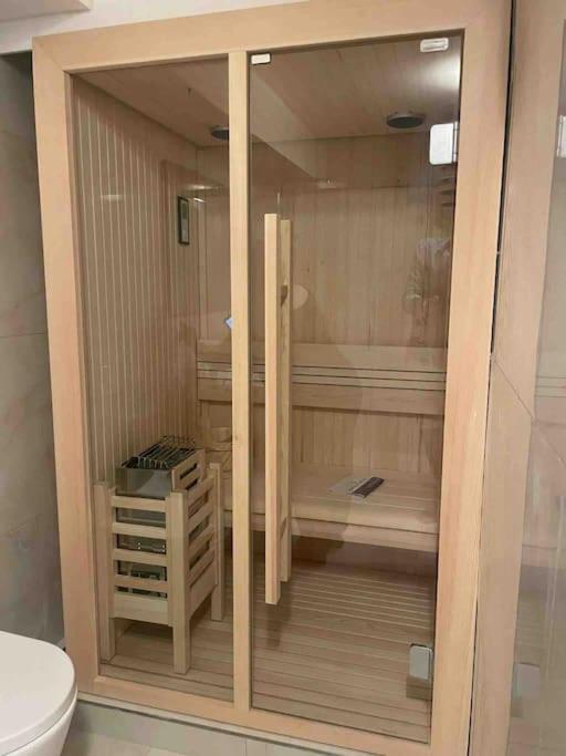 Appartamento Con Piscina E Sauna Bissone Zewnętrze zdjęcie