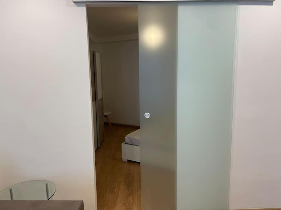 Appartamento Con Piscina E Sauna Bissone Zewnętrze zdjęcie